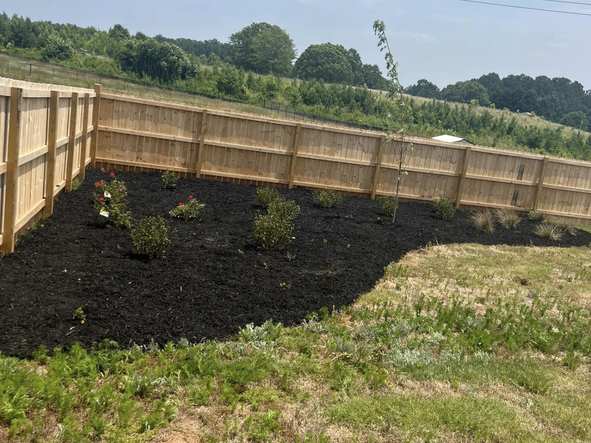 Fresh Mulch Installation – Upstate, SC