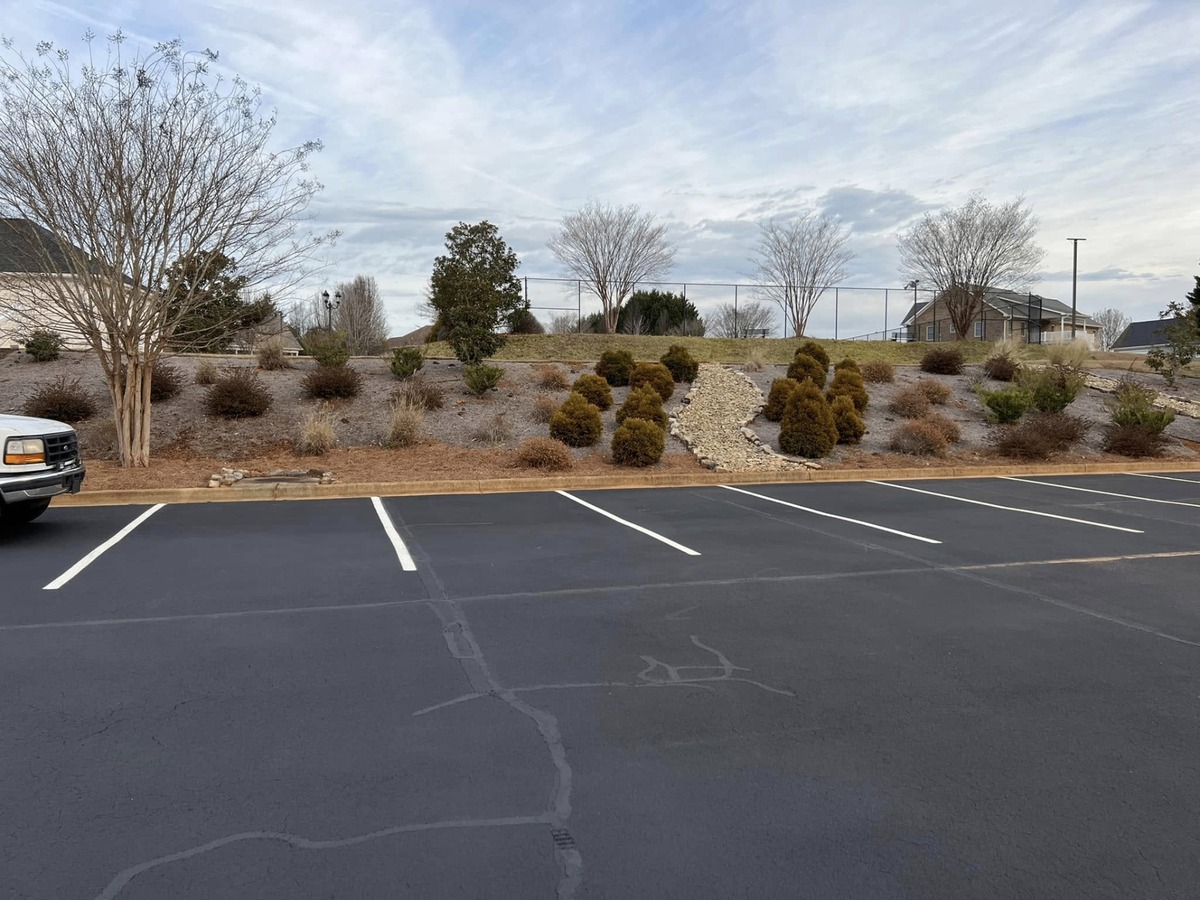 Commercial Bed Maintenance – Upstate, SC